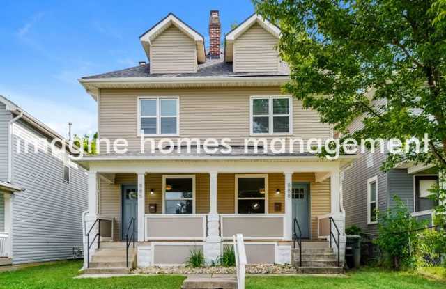 Photo of 886 East Fulton Street