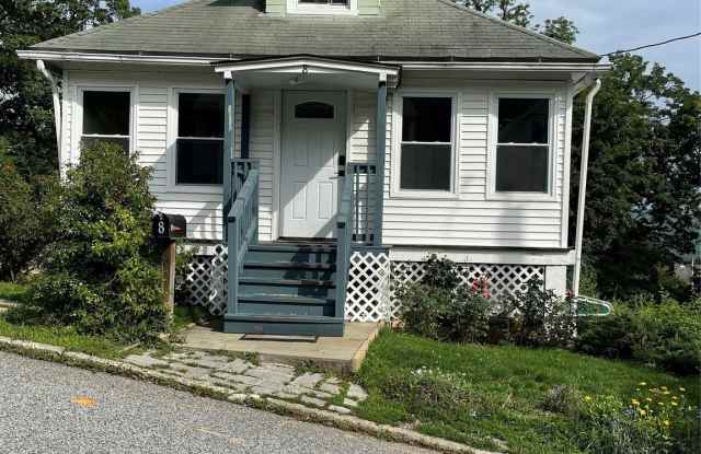 8 Locust Street