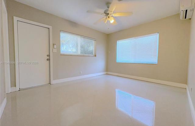 2901 Middle River Dr