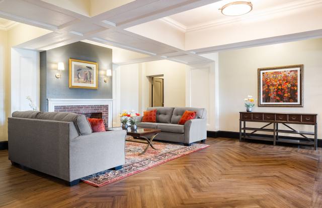 Photo of 550 Belmont Street