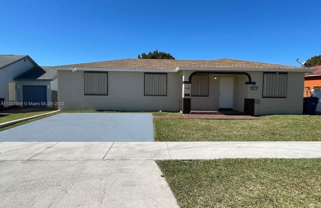 28922 SW 150th Pl - 28922 Southwest 150th Place, Leisure City, FL 33033