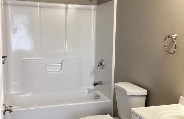 1794 Wilson Ave - 3BR/2Ba - $1450/mo - AVAILABLE 6/13