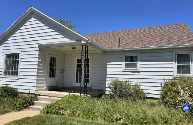 1547 E Hollywood Ave