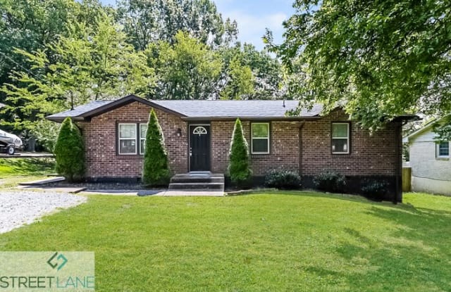 107 Woodridge Drive - 107 Woodridge Drive, Hendersonville, TN 37075