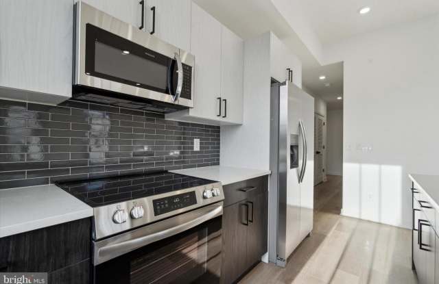 1700 FRANKFORD Avenue unit: I