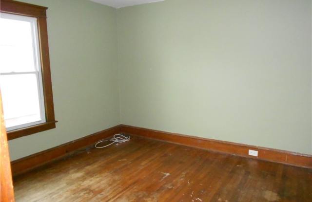 707 Southport Street