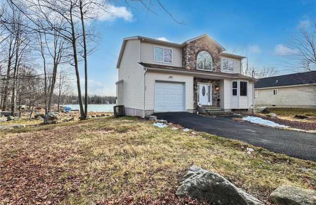 Photo of 2513 Waterfront Drive