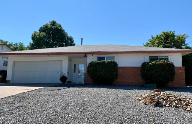 11900 Claremont Ave NE - 11900 Claremont Avenue Northeast, Albuquerque, NM 87112