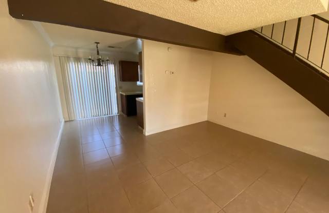 spacious one bedroom loft in Hanford