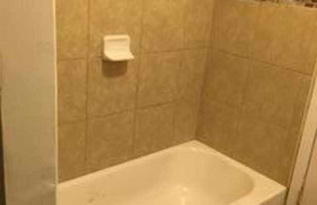 1016 FRANKLIN Street unit: #3