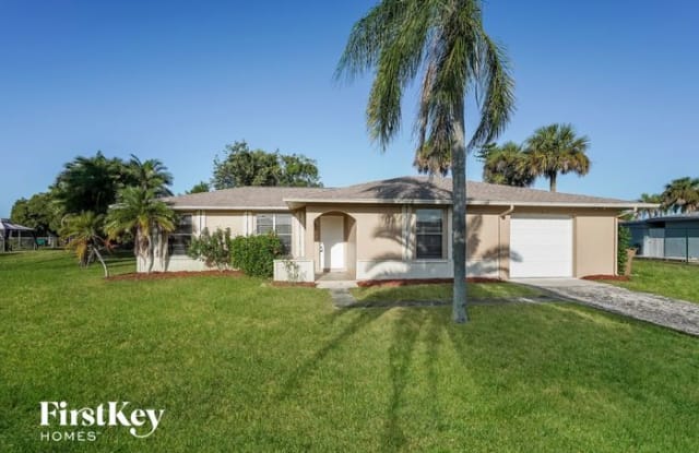 1423 Caywood Circle South - 1423 Caywood Circle South, Lehigh Acres, FL 33936