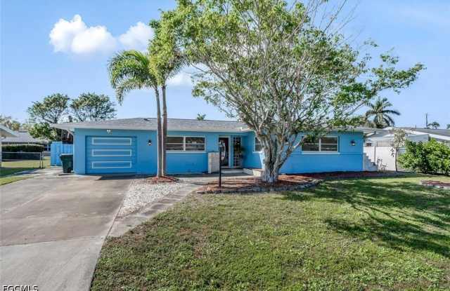806 Entrada Drive N