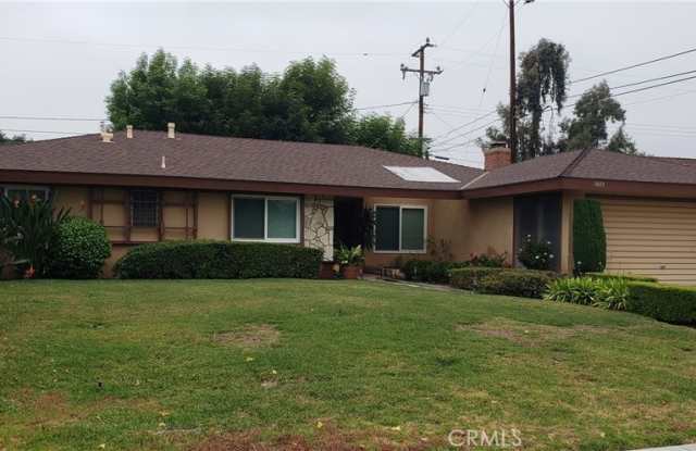 1403 Linda Way
