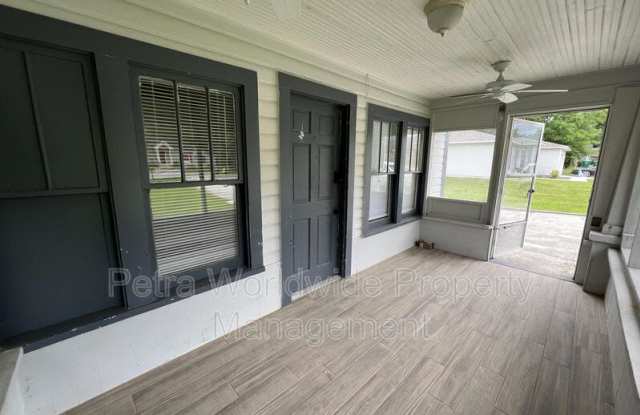 611 East Plymouth Avenue