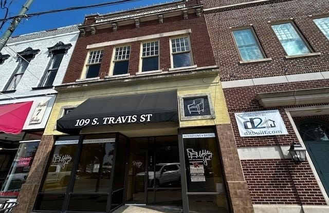 Photo of 109 S Travis Street
