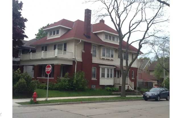 2975 N Downer Ave