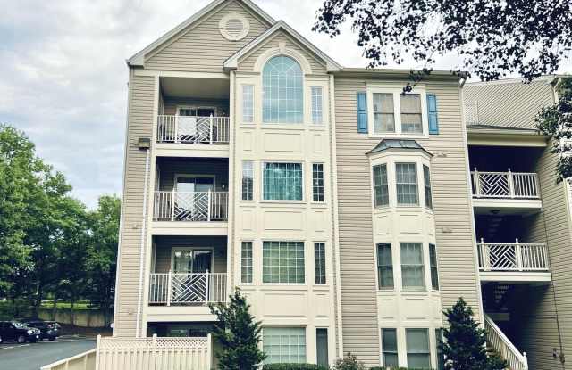 12225 FAIRFIELD HOUSE DR#112C