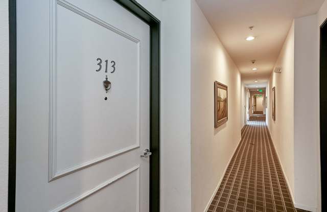 Spacious 2 Bed 2 Bath Condominium In K-Town