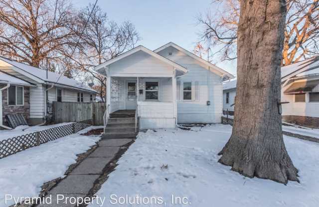 2724 E Grand Ave - 2724 East Grand Avenue, Des Moines, IA 50317