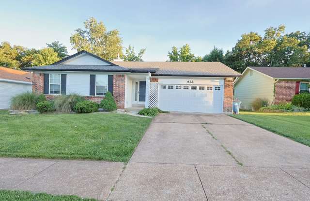 Updated 3BR/2BA Ranch with Garage, Basement & Community Pool