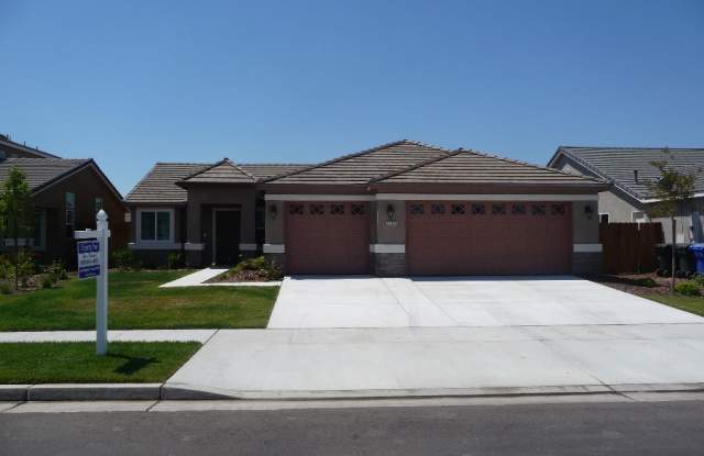 1407 W Burgundy Ct - 1407 West Burgundy Court, Hanford, CA 93230