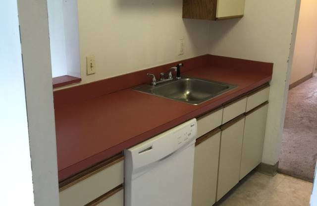 Spacious 3-bed 1.5 Bath in Excellent Neighborhood