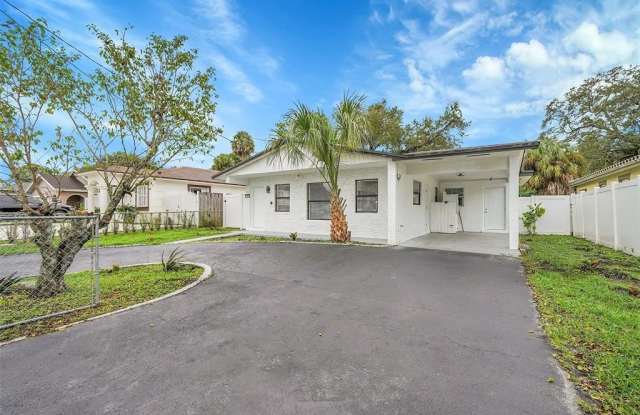 Photo of 2784 NW 9th St