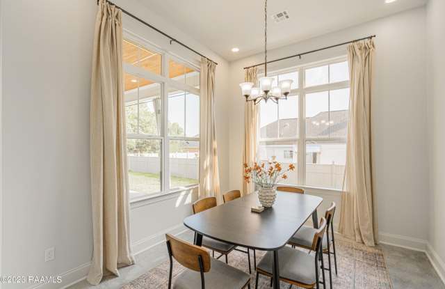 404 E Martial Avenue