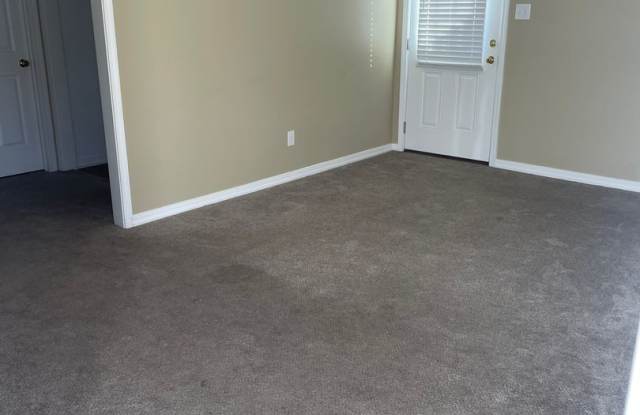 2br 1 bath with washer dryer  granite countertops