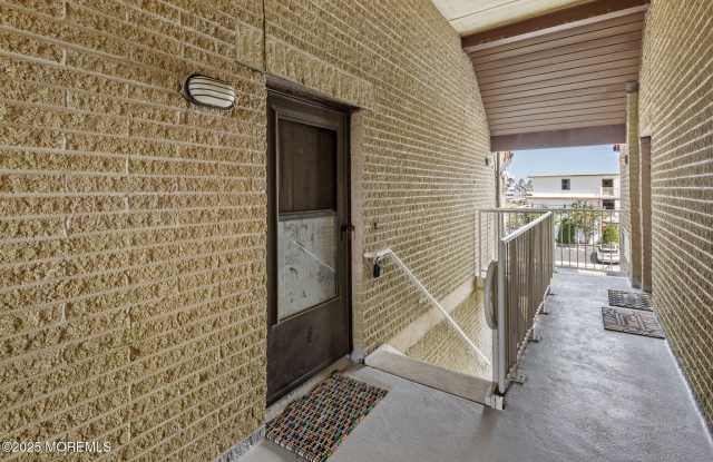 9 Pearl Street unit: 1G