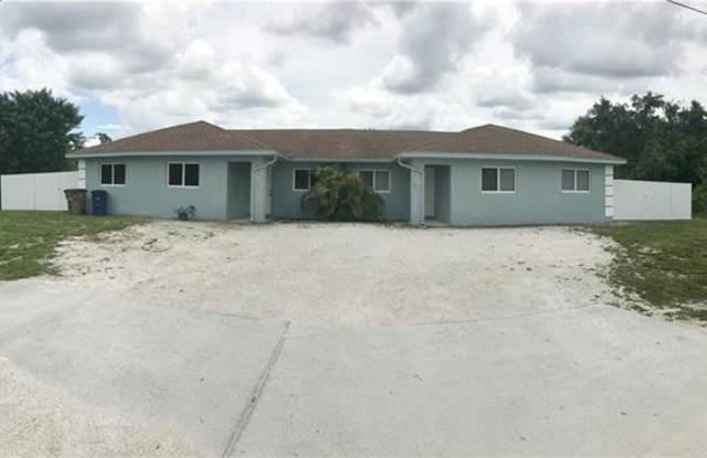 1520 E 12th ST - 1520 E 12th St, Lehigh Acres, FL 33972