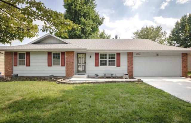 1714 W. Swan