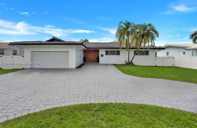 442 Tamarind Dr