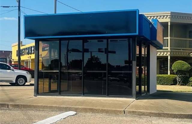 1500 W Henderson Street