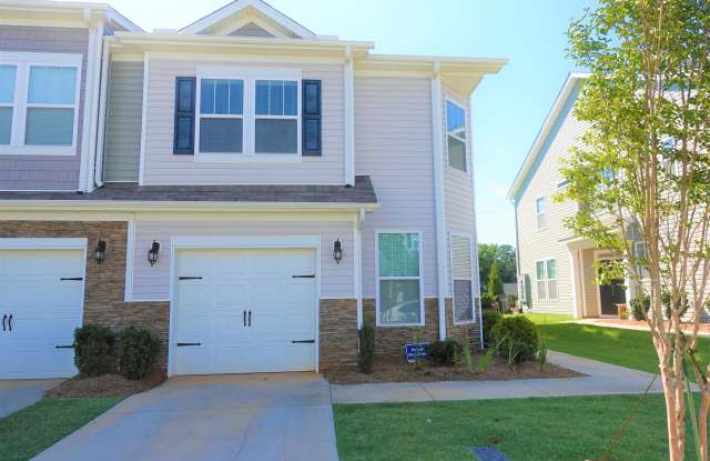 Photo of 409 Yellow Fox Road