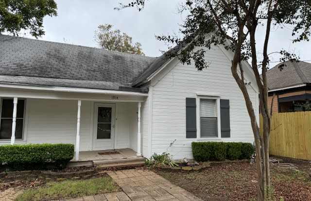 1914 Ross Ave