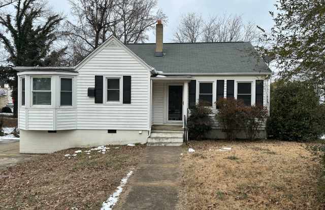 Charming and Spacious 2-Bedroom, 2-Bathroom Rental in Henderson, NC