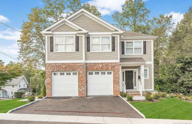 233A Lincoln Avenue