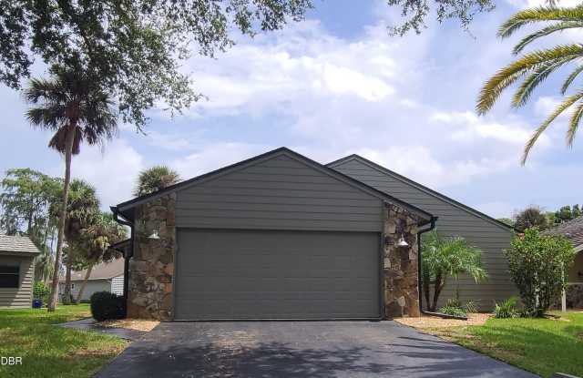 176 Gull Circle N