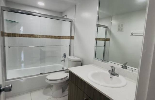 Photo of 875 W 71ST St.