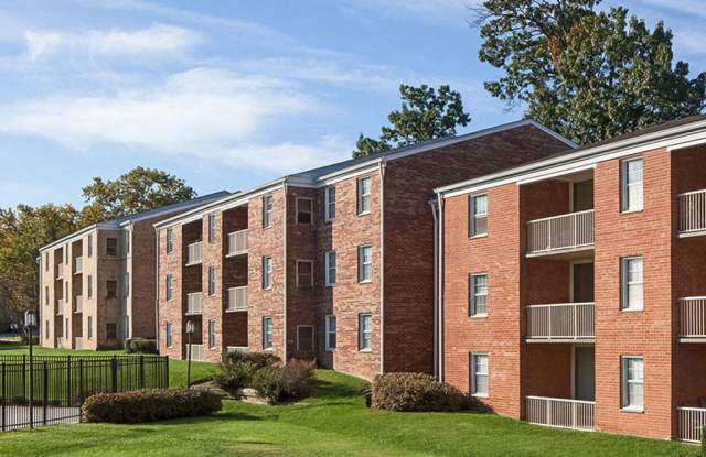 Lerner University Square