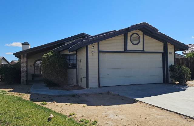 Beautifully Updated 3 Bedroom, 2 Bathroom Home in a Quiet Cul-de-Sac!