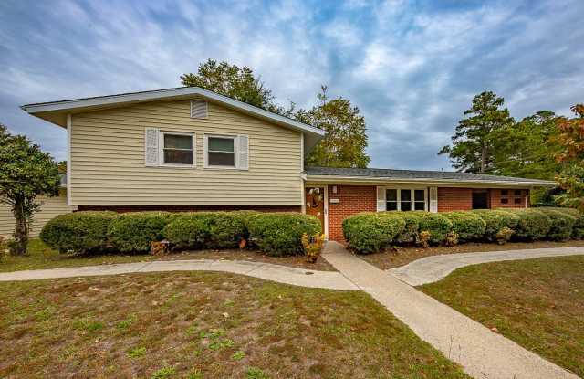 Photo of 2300 Woodland Avenue