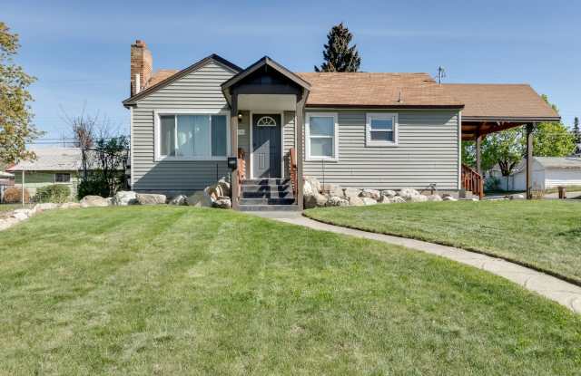 Shadle Park 3 Bedroom 2 Bath Home near Garland district - 1504 West Kiernan Avenue, Spokane, WA 99205