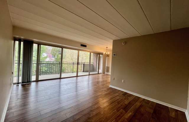 2304 Riddle Avenue - C403C403