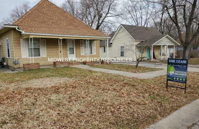 406 W Walnut Street