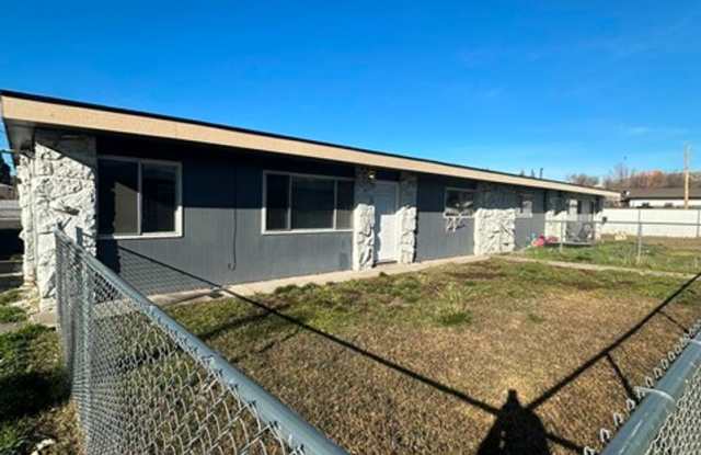 3 Bedroom Duplex with Carport