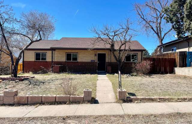 Magnificent One Level 3 Bedroom Rancher located in the heart of Colorado Springs! - 2208 North Union Boulevard, Colorado Springs, CO 80909