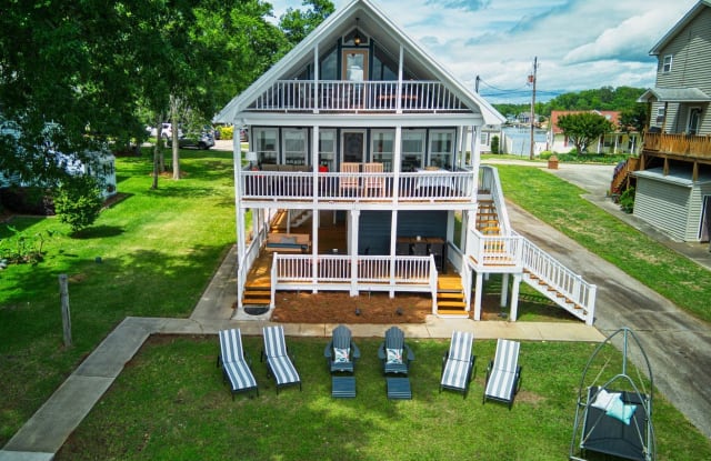 200 Mariners Pointe Rd - Heron's Hideaway - 200 Mariners Pointe Road, Newberry County, SC 29127