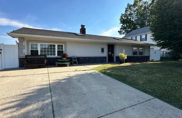 31 BRIAROOT LANE